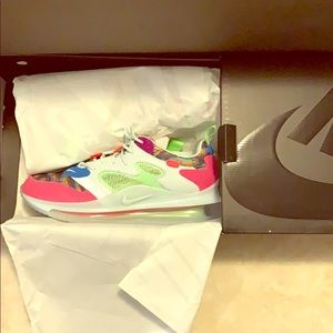 NIKE AIR 720-(OBJ)
